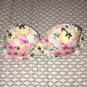 Victoria’s Secret PINK push up bra